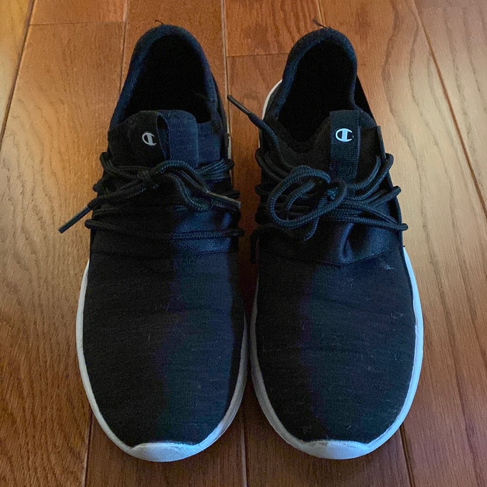 Champion memory foam tennis shoes